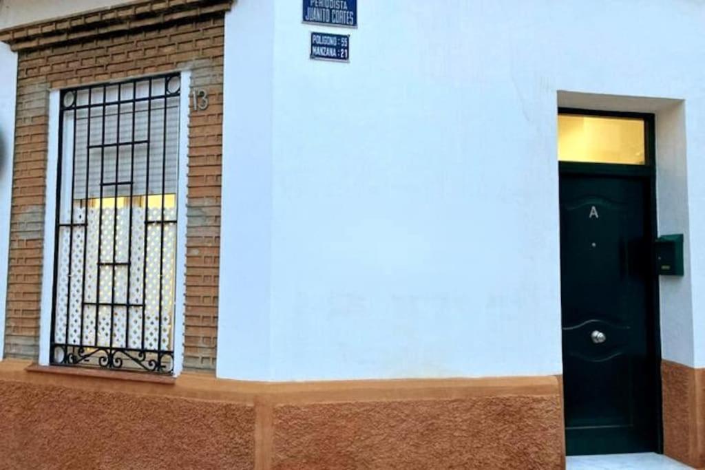 Апартаменты El Patio De Olletas Малага Экстерьер фото